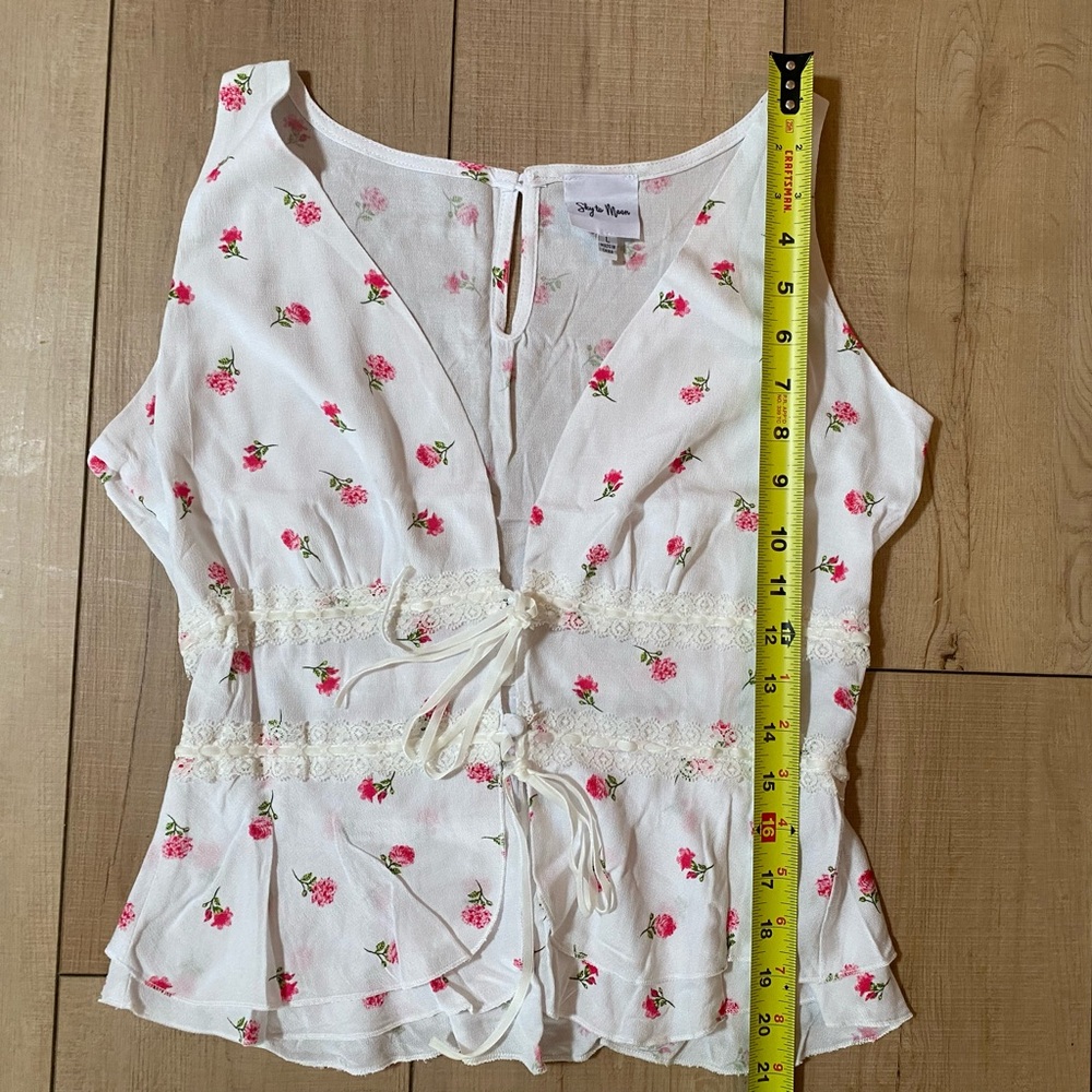 Coquette White with Pink Floral Top, Size L - Picture 12 of 17